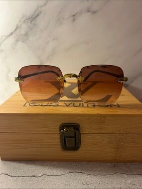 Gold-Accented Brown Gradient Rimless Sunglasses